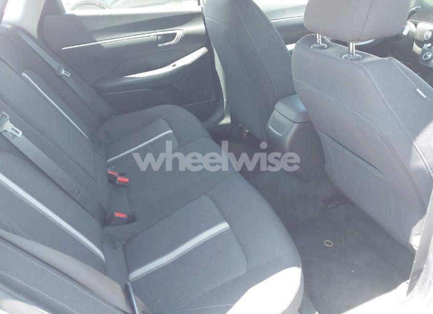 Photo 8 of 2025 Hyundai Sonata SEL (VIN KMHL64JAXSA452153)