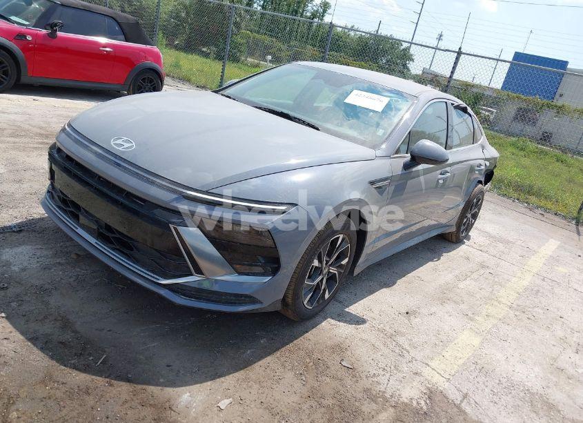Photo 2 of 2025 Hyundai Sonata SEL (VIN KMHL64JAXSA452394)