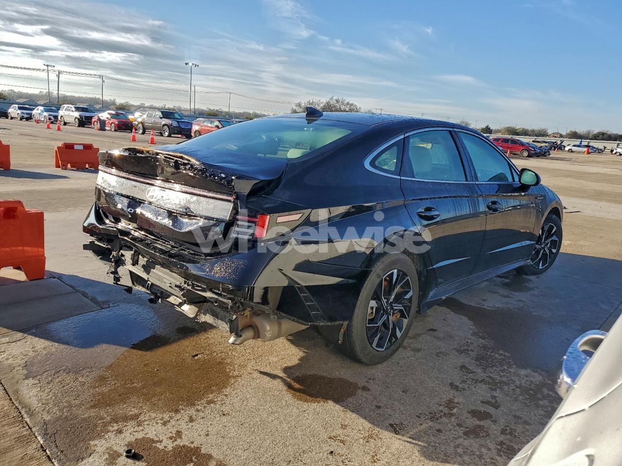 Photo 3 of 2025 HYUNDAI SONATA SEL (VIN KMHL64JAXSA457658)