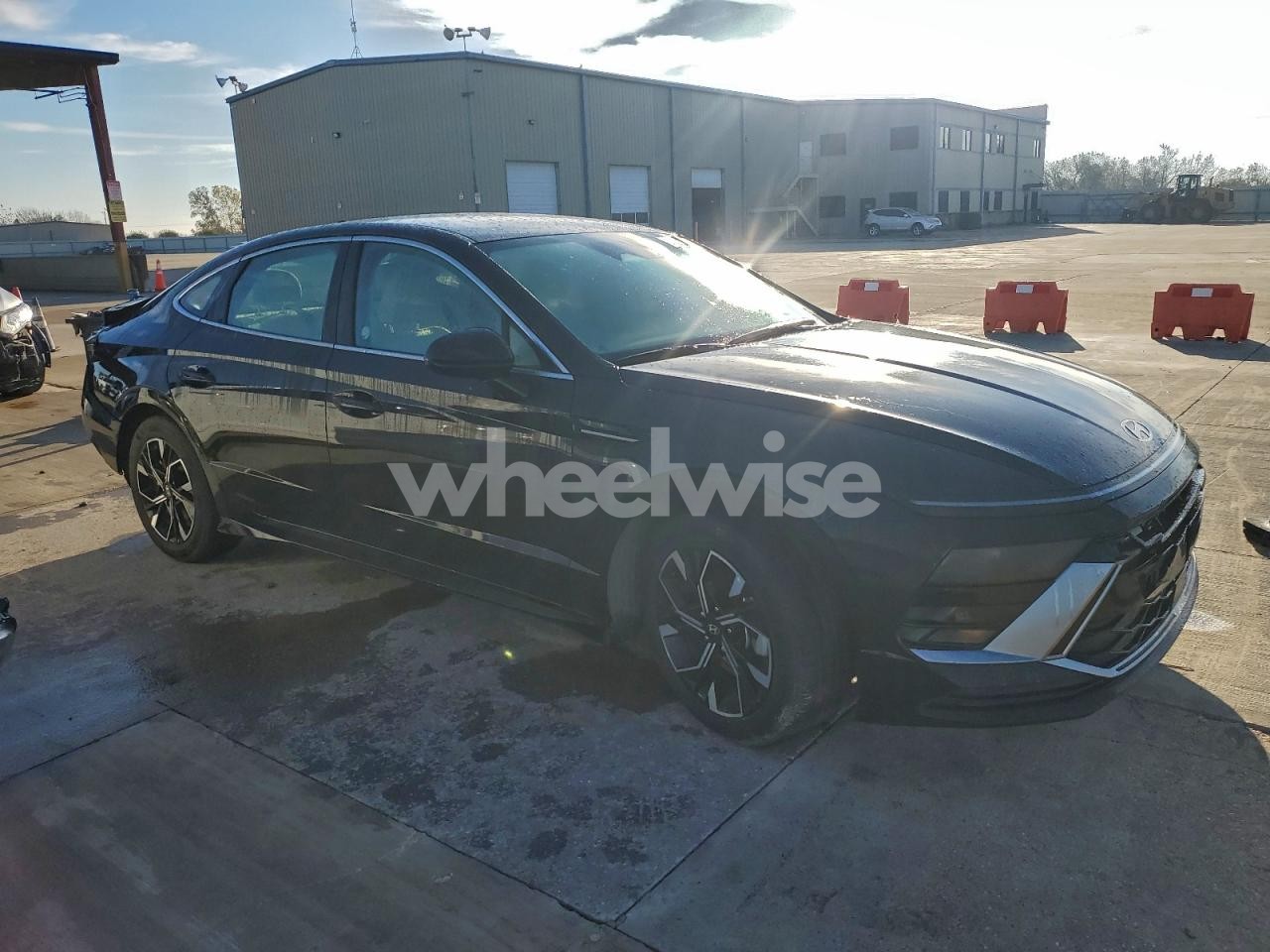 Photo 4 of 2025 HYUNDAI SONATA SEL (VIN KMHL64JAXSA457658)