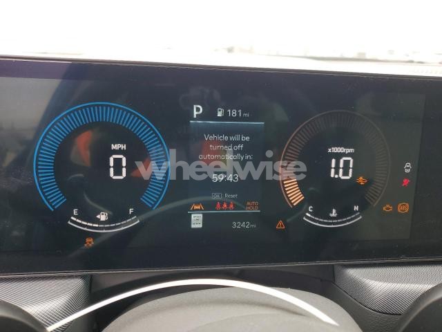 Photo 2 of 2025 HYUNDAI SONATA SEL (VIN KMHL64JAXSA483421)