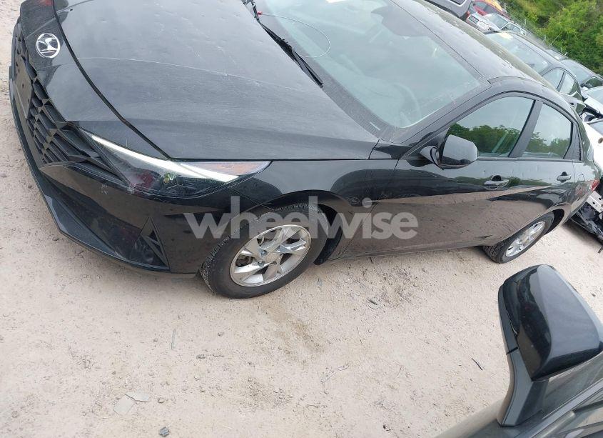 Photo 2 of 2021 Hyundai Elantra SE (VIN KMHLL4AG3MU213218)