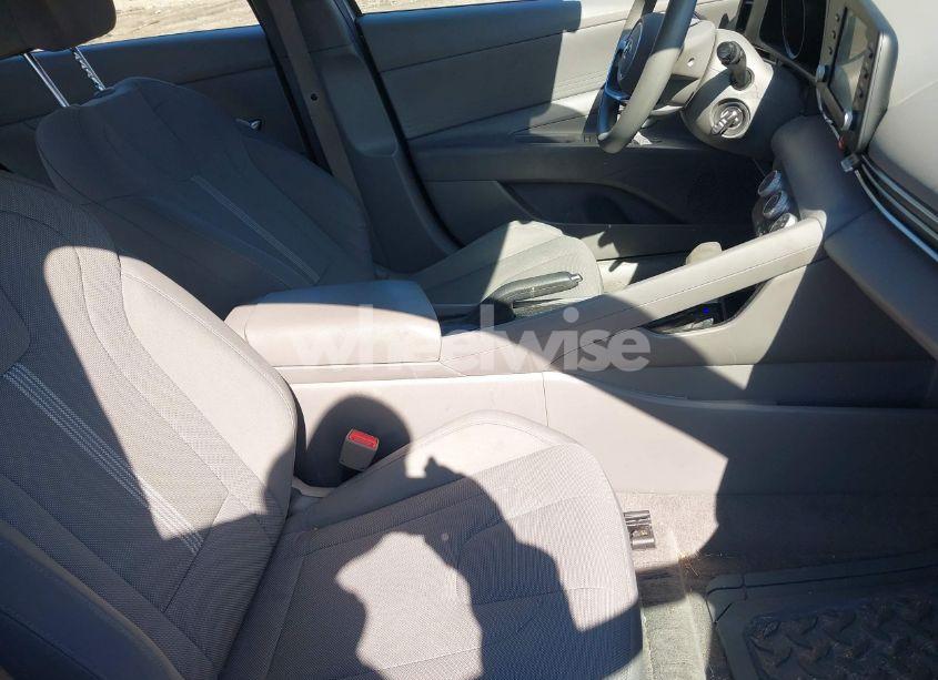 Photo 5 of 2021 Hyundai Elantra SE (VIN KMHLL4AG8MU181236)