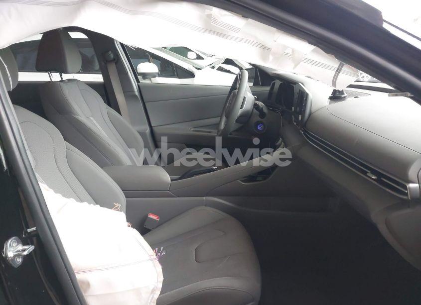 Photo 5 of 2022 Hyundai Elantra SE (VIN KMHLL4AG9NU325040)