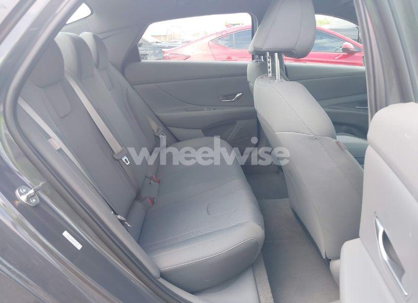 Photo 8 of 2024 Hyundai Elantra SE (VIN KMHLL4DG0RU784796)