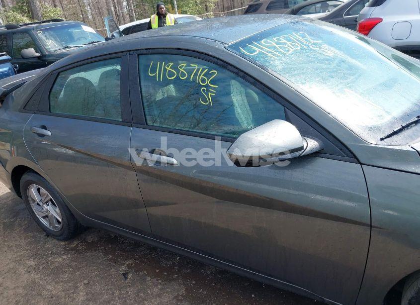 Photo 13 of 2025 Hyundai Elantra SE (VIN KMHLL4DG0SU855615)