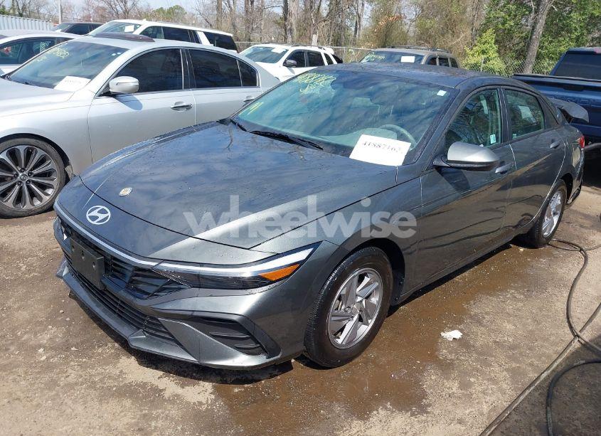 Photo 2 of 2025 Hyundai Elantra SE (VIN KMHLL4DG0SU855615)