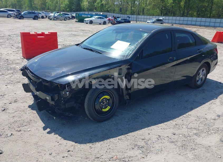 Photo 2 of 2024 Hyundai Elantra SE (VIN KMHLL4DG3RU832968)