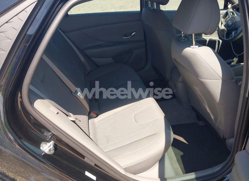 Photo 8 of 2024 Hyundai Elantra SE (VIN KMHLL4DG3RU832968)