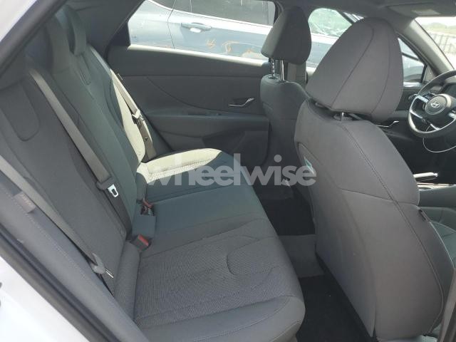 Photo 4 of 2025 HYUNDAI ELANTRA SE N/A (VIN KMHLL4DG4SU034145)