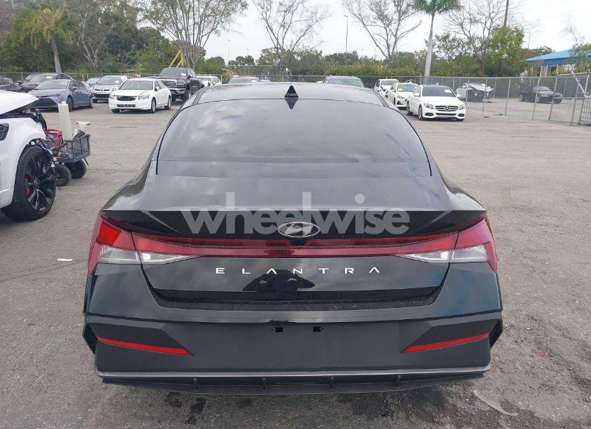 Photo 17 of 2024 Hyundai Elantra SE (VIN KMHLL4DG7RU739600)