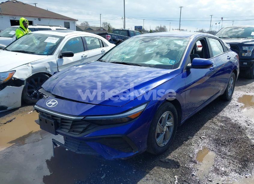Photo 2 of 2024 Hyundai Elantra SE (VIN KMHLL4DG8RU782505)