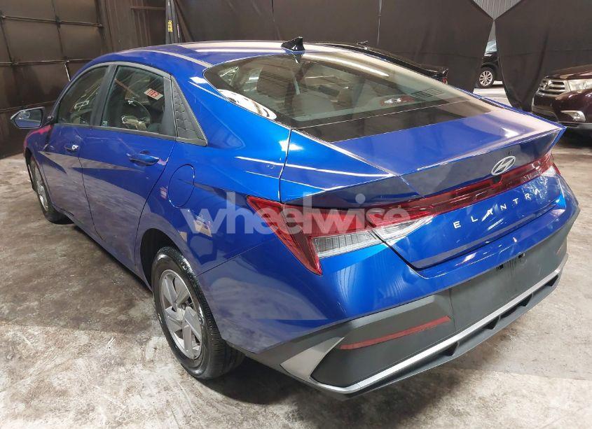 Photo 3 of 2024 Hyundai Elantra SE (VIN KMHLL4DG8RU820329)