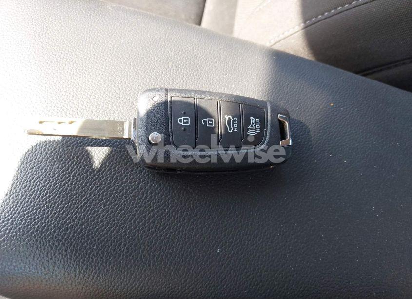 Photo 11 of 2024 Hyundai Elantra SE (VIN KMHLL4DG9RU829766)