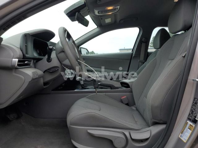 2024 HYUNDAI ELANTRA SE (VIN KMHLL4DGXRU825600) main photo