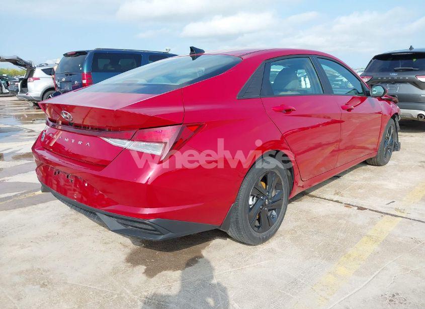 Photo 4 of 2022 Hyundai Elantra SEL (VIN KMHLM4AG0NU345576)