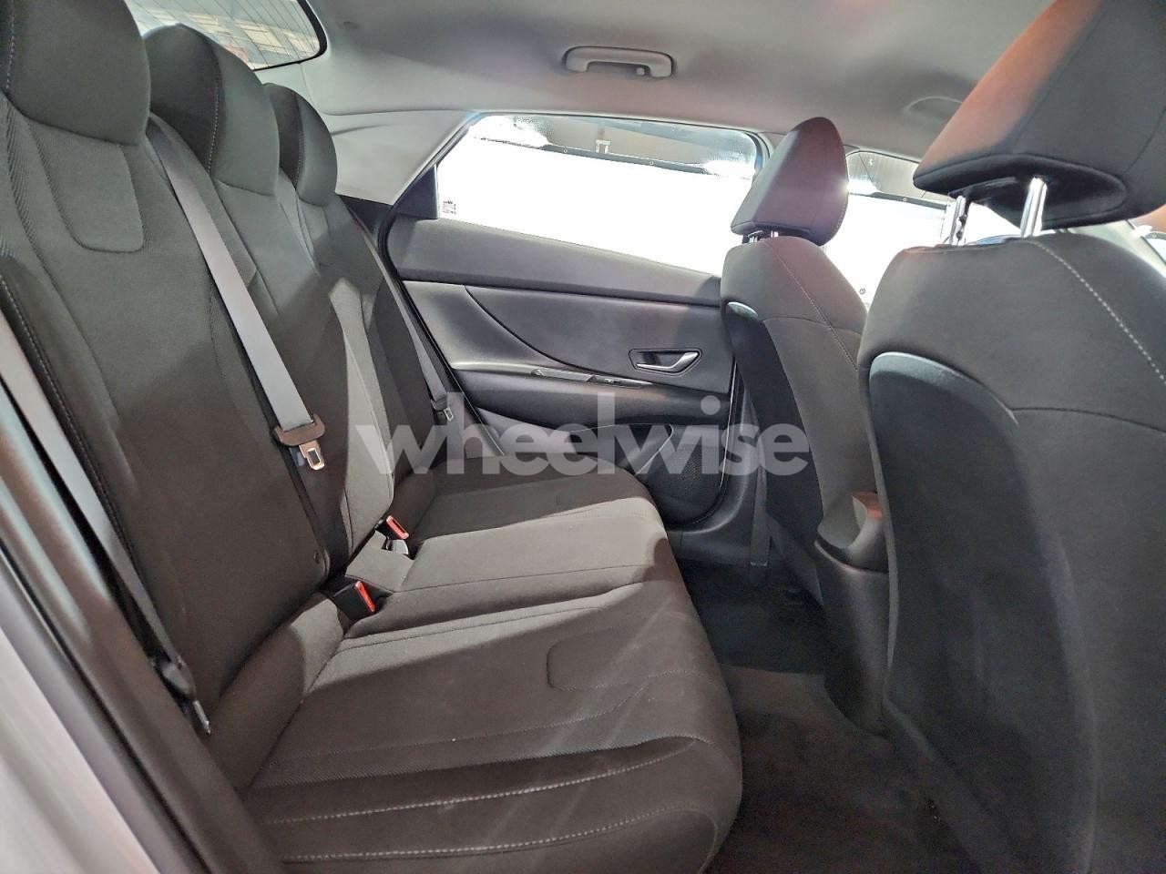 Photo 10 of 2023 HYUNDAI ELANTRA SEL (VIN KMHLM4AG8PU484437)