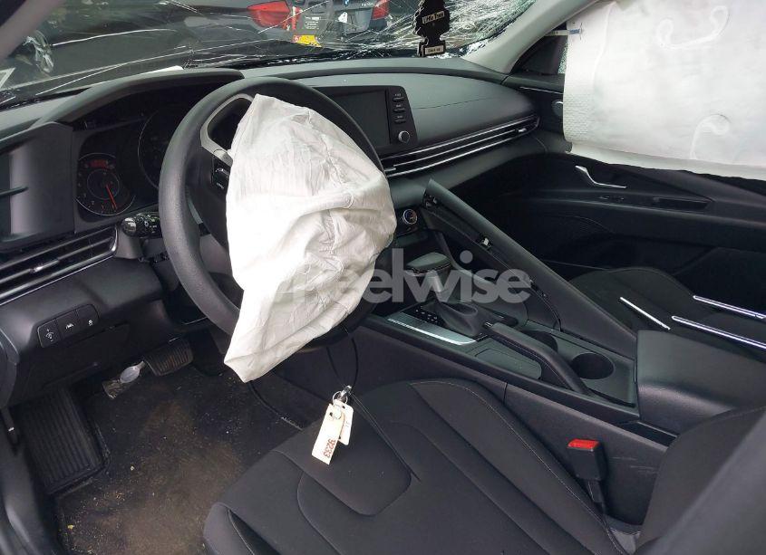 Photo 5 of 2022 Hyundai Elantra SEL (VIN KMHLM4AG9NU283367)