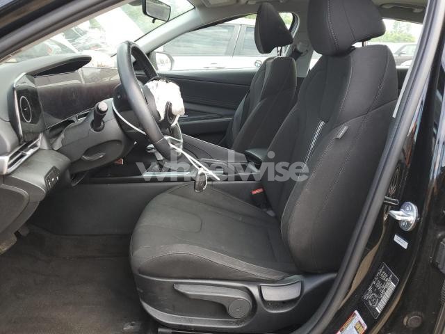 Photo 2 of 2023 HYUNDAI ELANTRA SEL (VIN KMHLM4AG9PU608280)