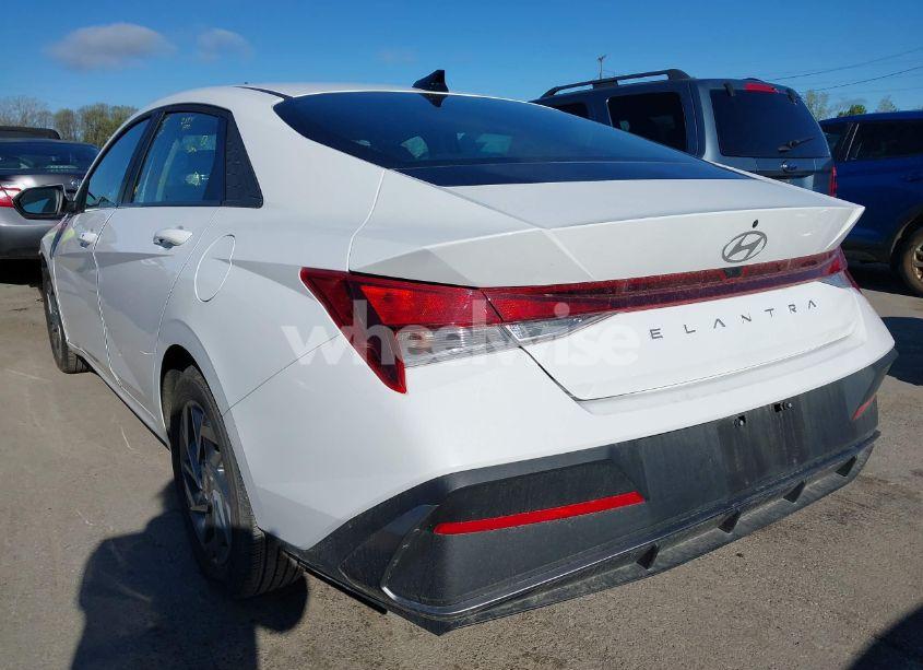 Photo 3 of 2024 Hyundai Elantra SEL (VIN KMHLM4DG0RU643353)