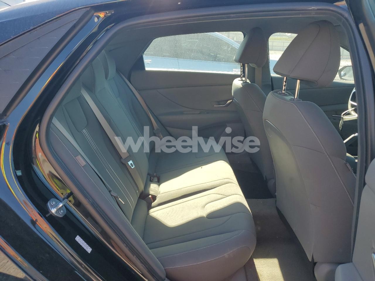 Photo 10 of 2024 HYUNDAI ELANTRA SEL (VIN KMHLM4DG0RU735157)