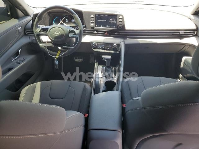 Photo 5 of 2025 HYUNDAI ELANTRA SEL SPORT (VIN KMHLM4DG0SU011264)