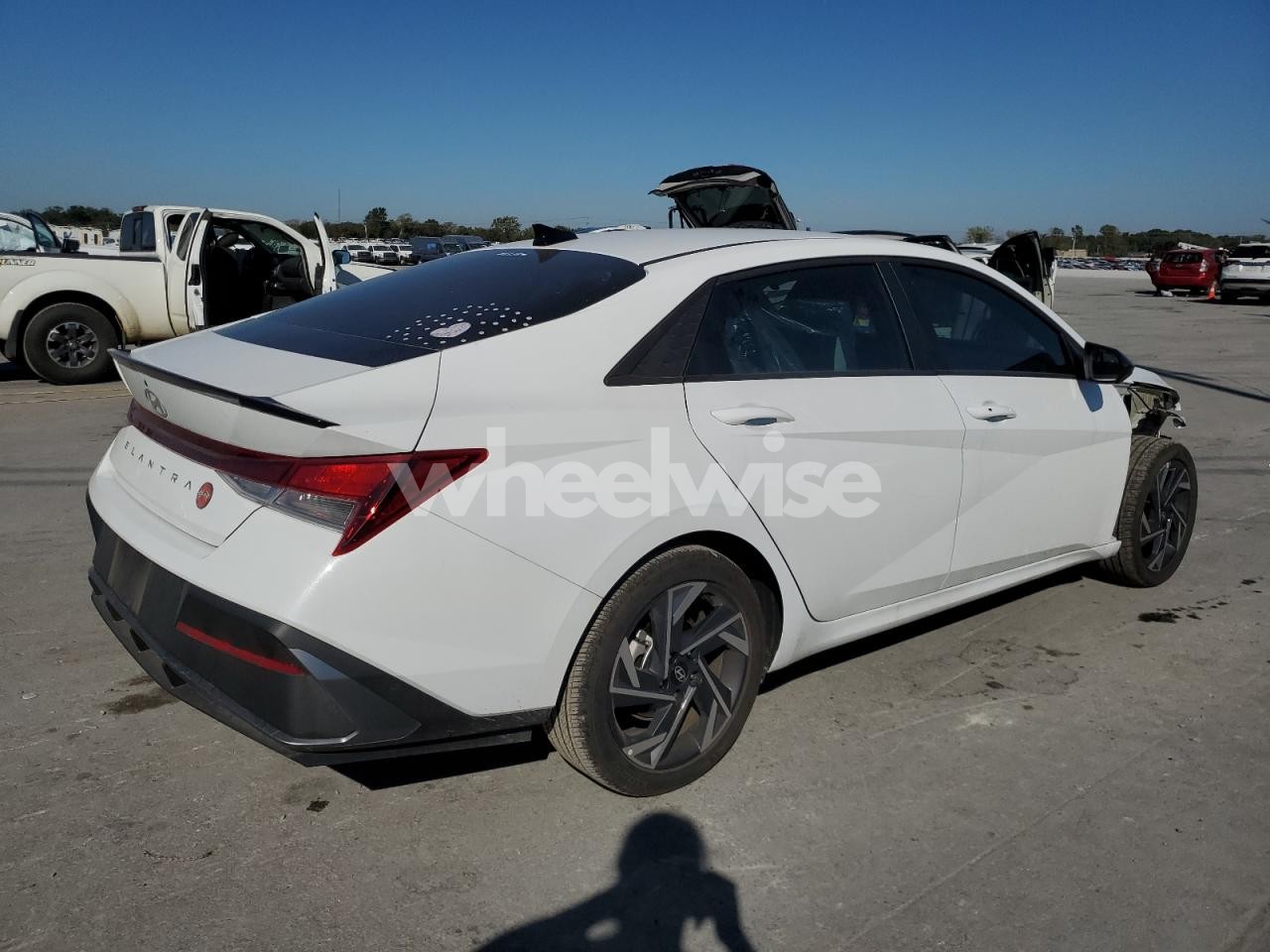 Photo 3 of 2025 HYUNDAI ELANTRA SEL SPORT (VIN KMHLM4DG0SU951421)