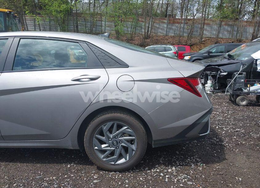 Photo 18 of 2024 Hyundai Elantra SEL (VIN KMHLM4DG1RU658587)