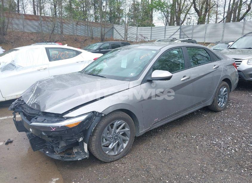 Photo 2 of 2024 Hyundai Elantra SEL (VIN KMHLM4DG1RU658587)