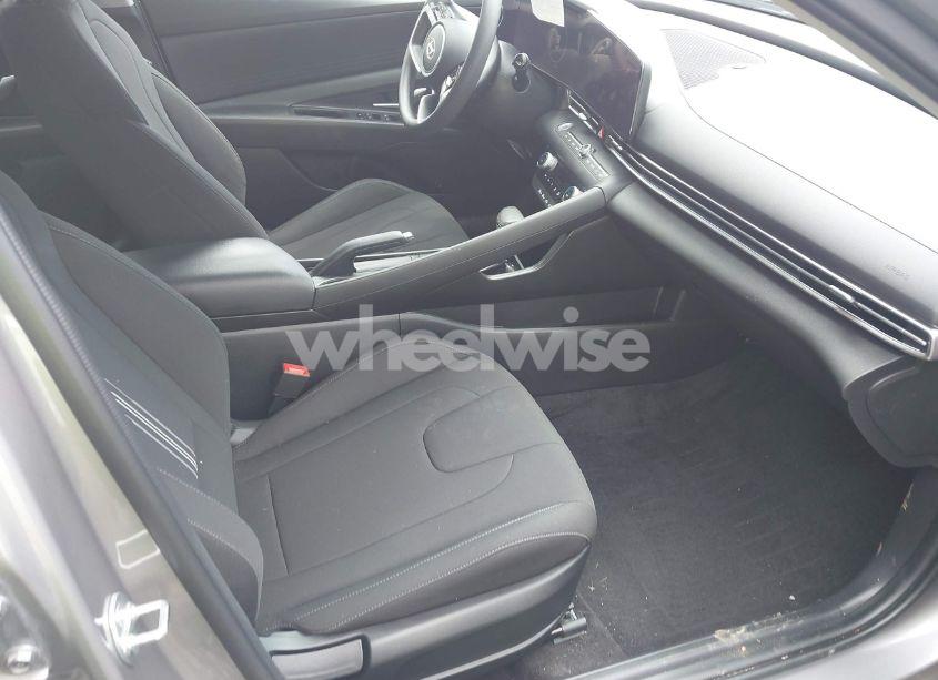 Photo 5 of 2024 Hyundai Elantra SEL (VIN KMHLM4DG1RU658587)