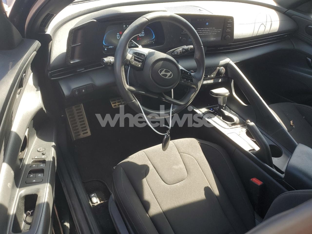 Photo 8 of 2025 HYUNDAI ELANTRA SEL SPORT (VIN KMHLM4DG1SU910294)