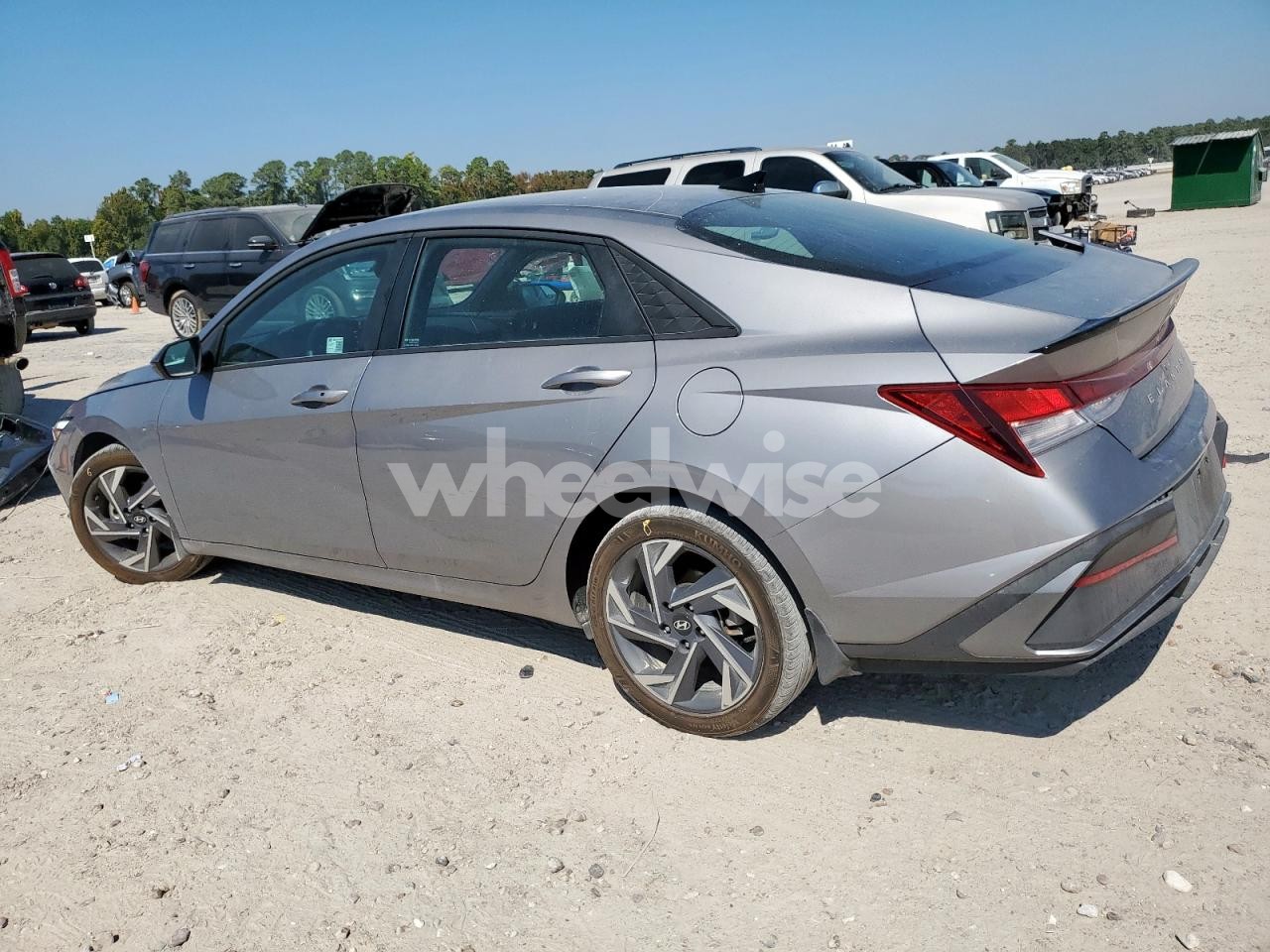 Photo 2 of 2025 HYUNDAI ELANTRA SEL SPORT (VIN KMHLM4DG1SU961682)