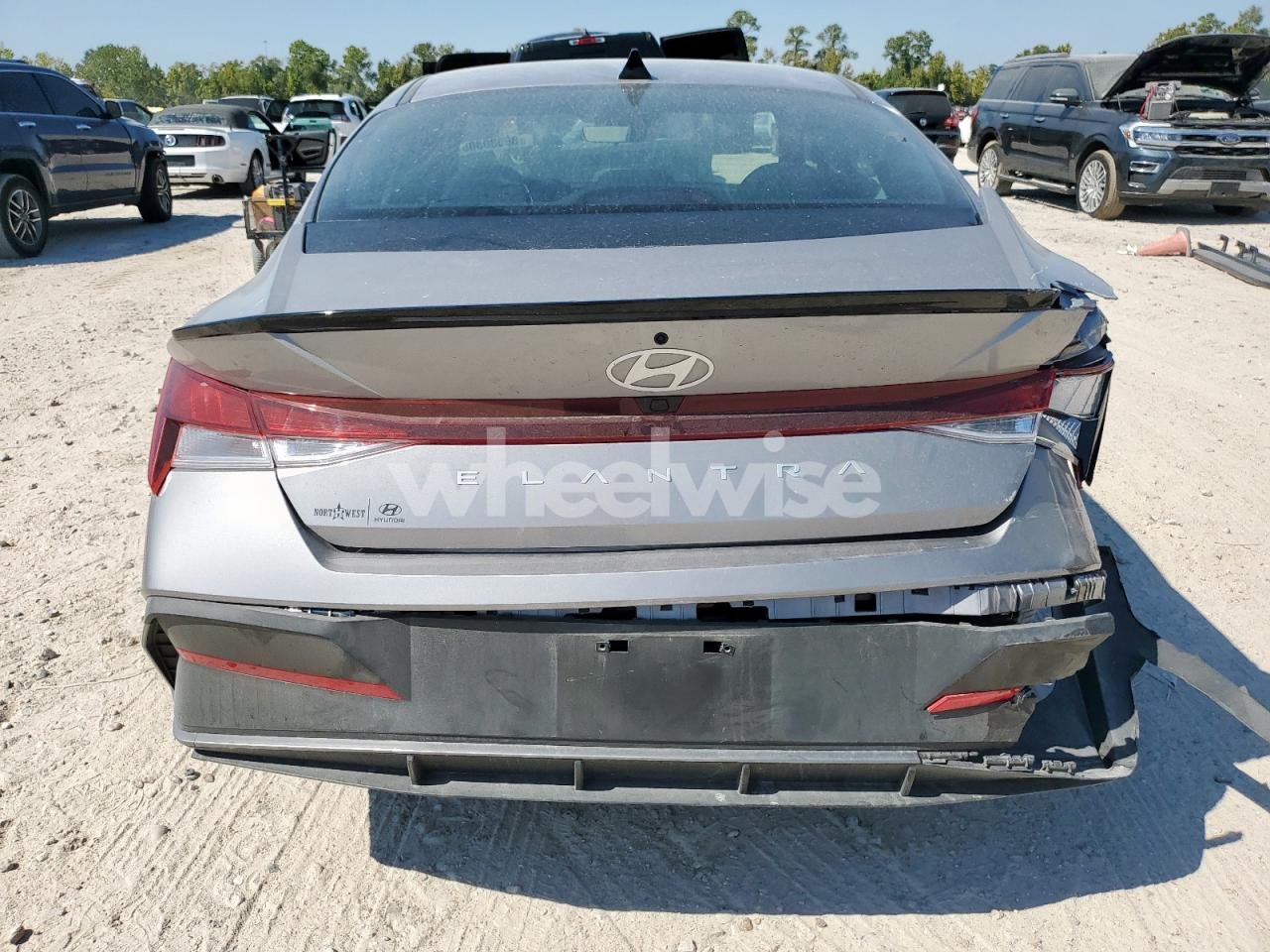 Photo 6 of 2025 HYUNDAI ELANTRA SEL SPORT (VIN KMHLM4DG1SU961682)