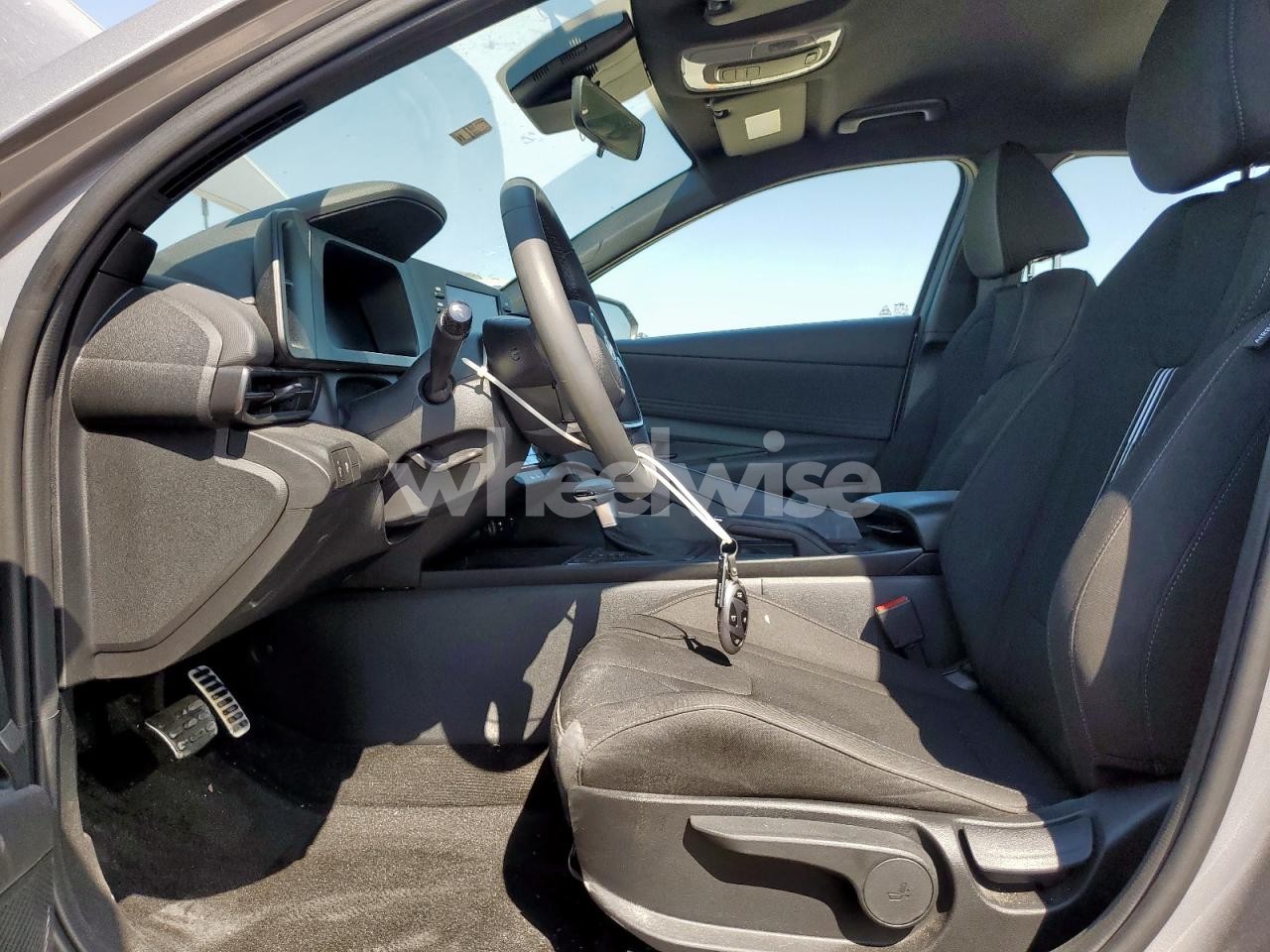 Photo 7 of 2025 HYUNDAI ELANTRA SEL SPORT (VIN KMHLM4DG1SU961682)