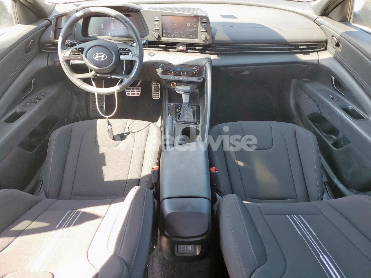 Photo 8 of 2025 HYUNDAI ELANTRA SEL SPORT (VIN KMHLM4DG1SU961682)