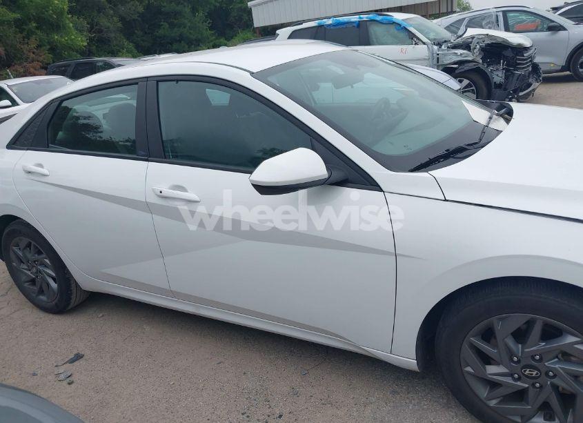 Photo 13 of 2024 Hyundai Elantra SEL (VIN KMHLM4DG2RU648103)