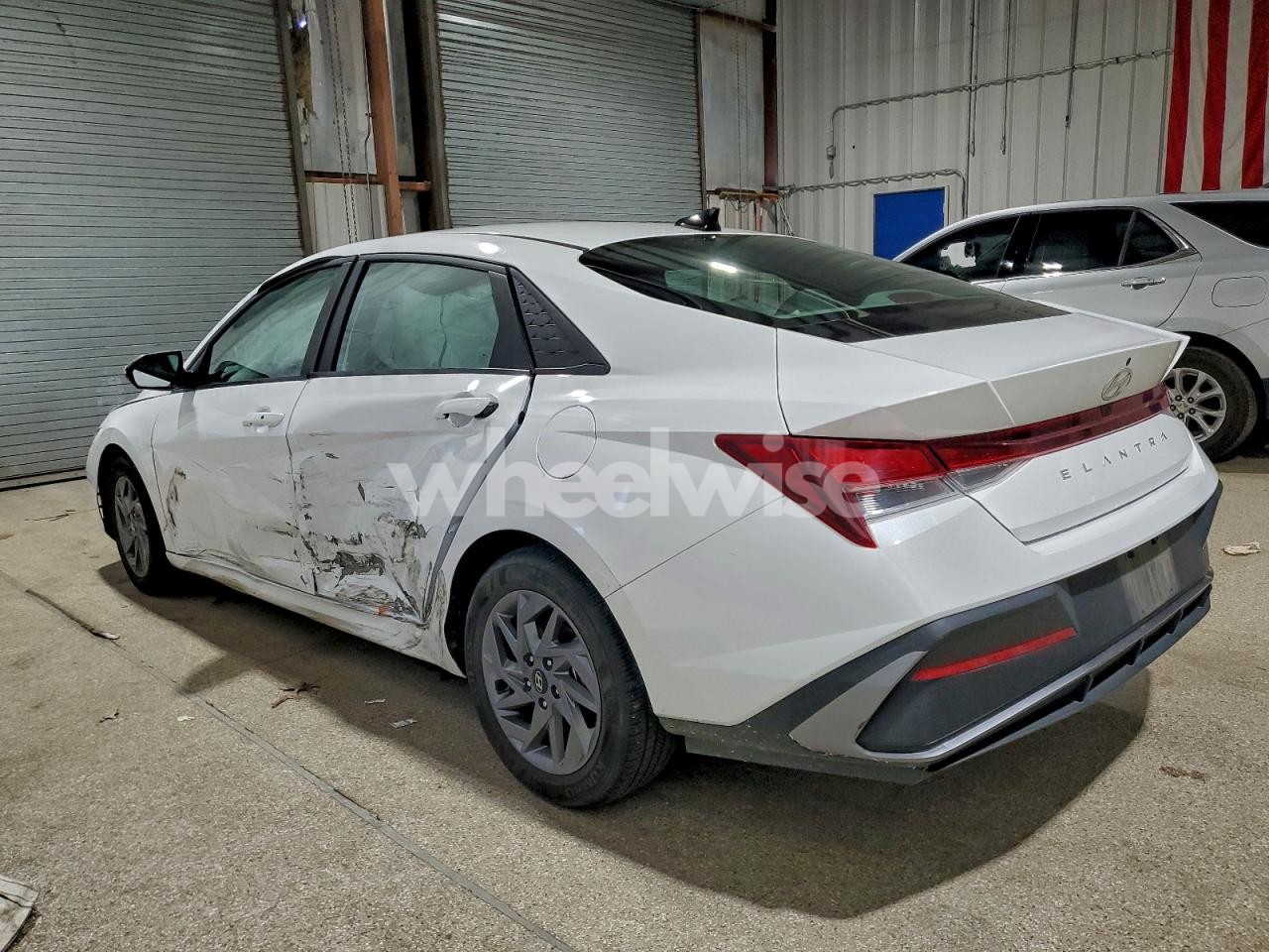 Photo 2 of 2024 HYUNDAI ELANTRA SEL (VIN KMHLM4DG2RU751361)