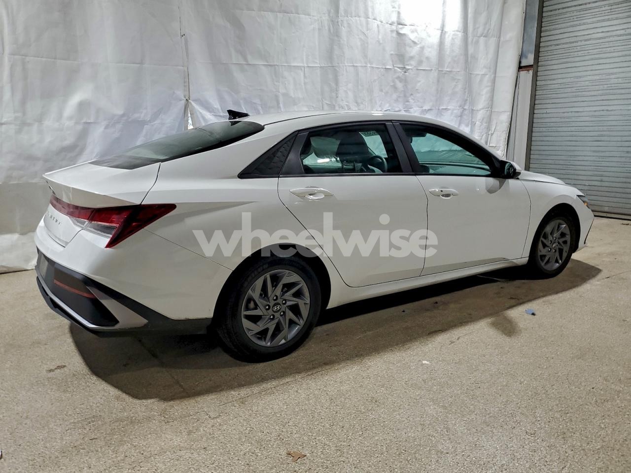 Photo 3 of 2024 HYUNDAI ELANTRA SEL (VIN KMHLM4DG2RU751361)