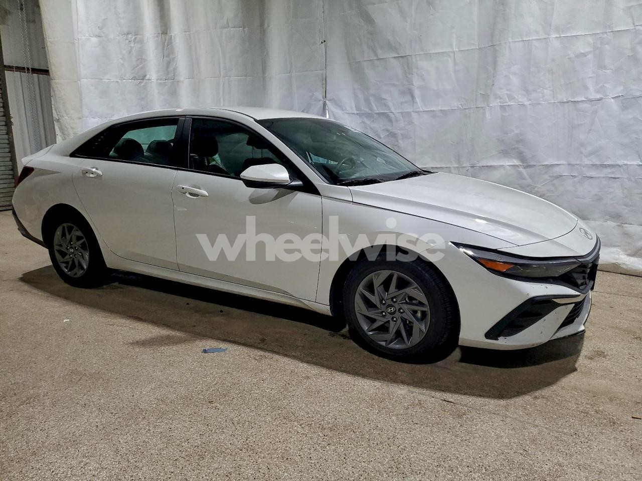 Photo 4 of 2024 HYUNDAI ELANTRA SEL (VIN KMHLM4DG2RU751361)