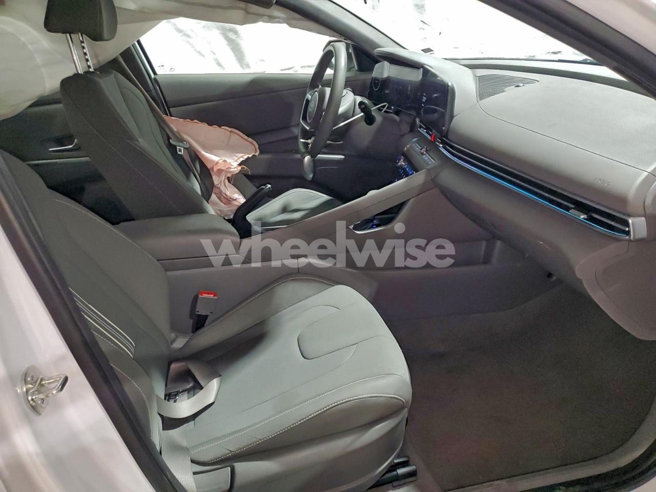 Photo 7 of 2024 HYUNDAI ELANTRA SEL (VIN KMHLM4DG2RU751361)