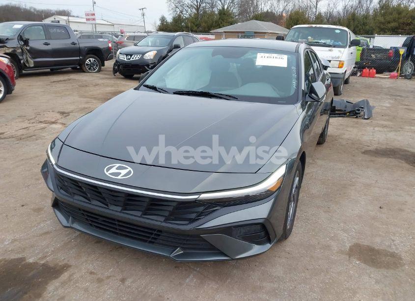 Photo 2 of 2024 Hyundai Elantra SEL (VIN KMHLM4DG2RU757919)