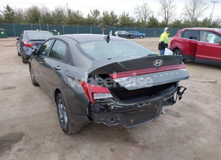 Photo 3 of 2024 Hyundai Elantra SEL (VIN KMHLM4DG2RU757919)