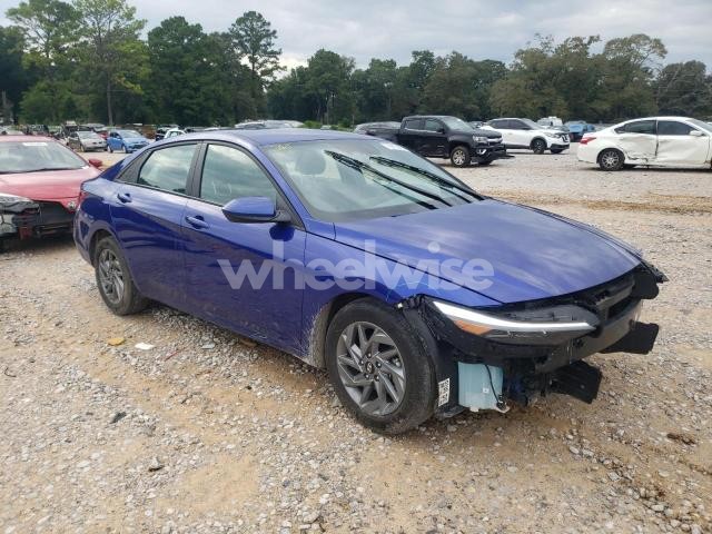 Photo 12 of 2024 HYUNDAI ELANTRA SEL (VIN KMHLM4DG2RU832702)