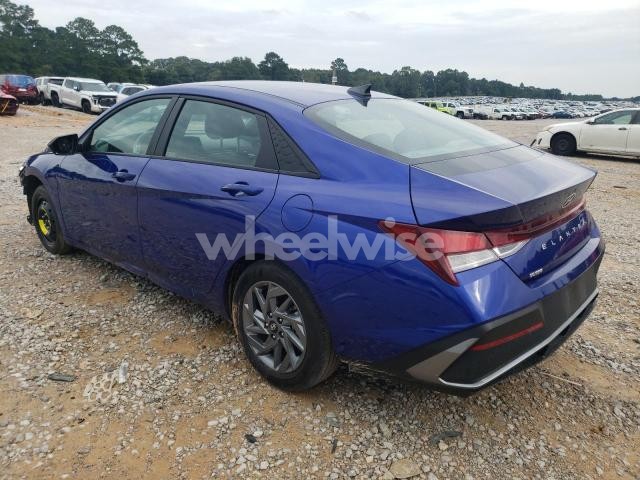 Photo 2 of 2024 HYUNDAI ELANTRA SEL (VIN KMHLM4DG2RU832702)