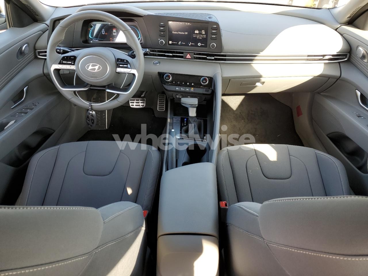 Photo 8 of 2025 HYUNDAI ELANTRA SEL SPORT (VIN KMHLM4DG2SU021293)