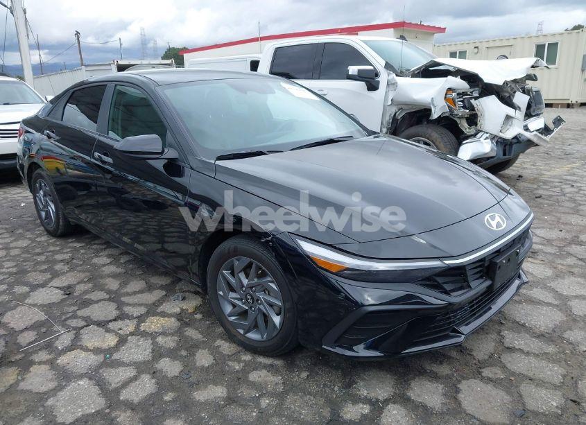 2024 Hyundai Elantra SEL (VIN KMHLM4DG3RU657781) main photo