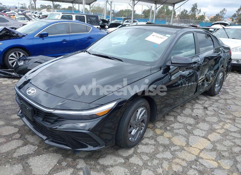 Photo 2 of 2024 Hyundai Elantra SEL (VIN KMHLM4DG3RU657781)