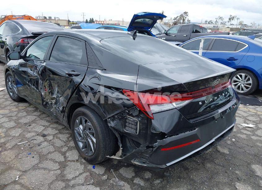 Photo 3 of 2024 Hyundai Elantra SEL (VIN KMHLM4DG3RU657781)