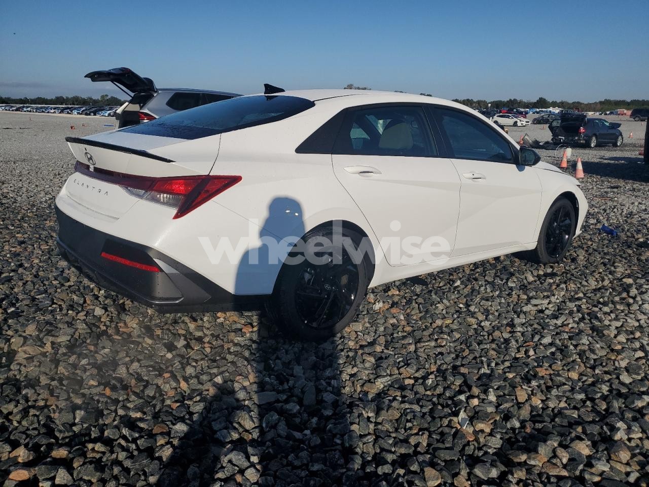 Photo 3 of 2026 HYUNDAI ELANTRA SEL SPORT (VIN KMHLM4DG3TU105432)