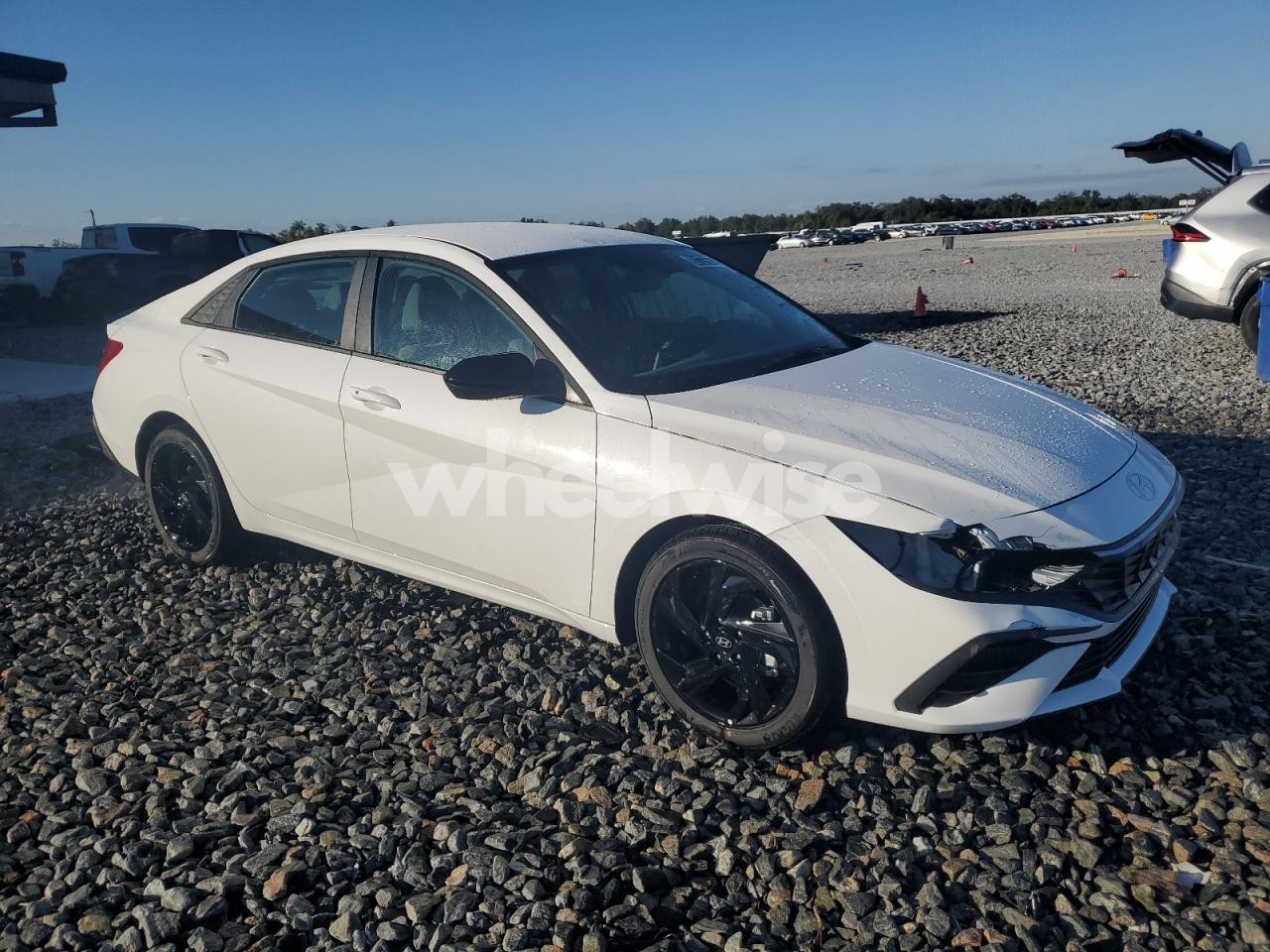 Photo 4 of 2026 HYUNDAI ELANTRA SEL SPORT (VIN KMHLM4DG3TU105432)